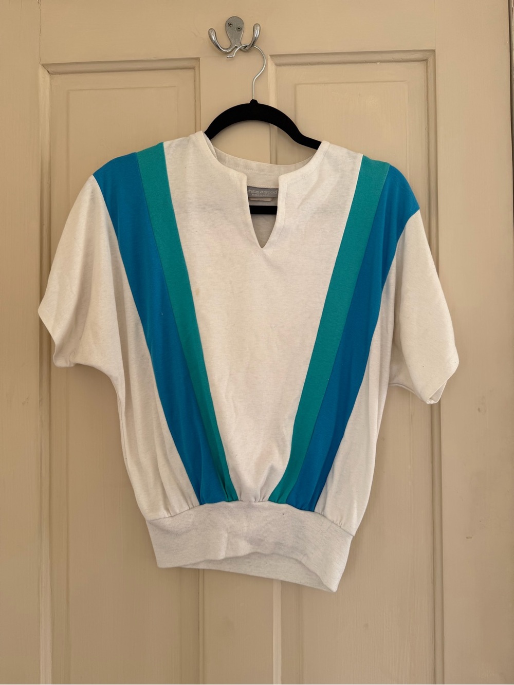 White Stag White Top with Teal Accent